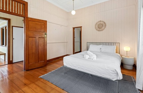 Toowong House | Toowong - Stunning&Sweet 3BR Family House