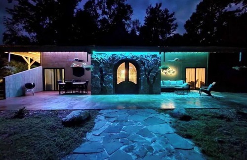 White Plains Cabin | Top Alrbnb destination now on VRBO! Awesome fishing and miles of trails!