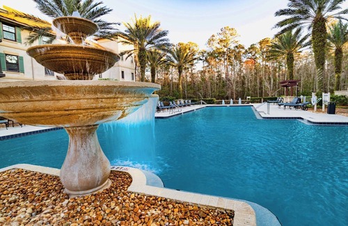 St. Augustine Condo | Top floor King Suite- Kitchenette- comm pool & hot tub- luxury vinyl floors