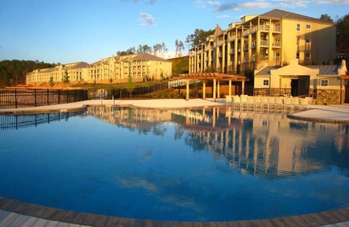 Dadeville Condo | Top Floor Luxury Penthouse Condominium with Big Water View!