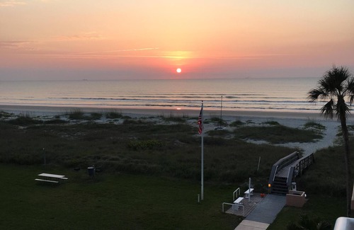 Cocoa Beach Condo | Top floor Ocean View Cocoa Beach Condo at the Spanish Main