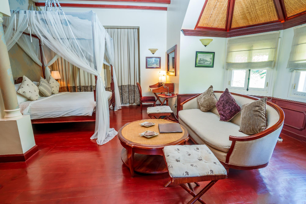 Bandra West Apartment | Top-Floor Oceanfront Designer Condo In Bandra