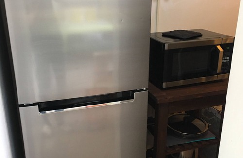 Point Richmond Apartment | Top Floor Studio with great views overlooking the San Francisco Bay