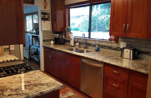 Inglewood House | Top Floor Suite in Craftsman House with Lake Views