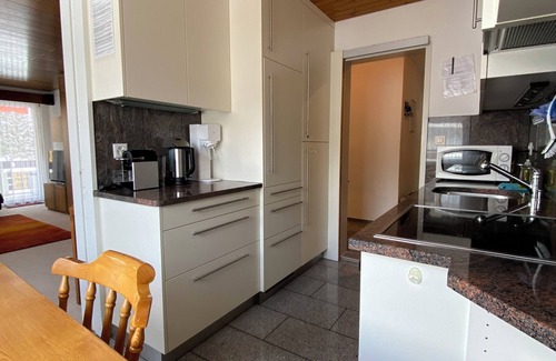 Davos Apartment | Top location right next to the Jakobshorn cable car, ideal for sports enthusiasts and hikers
