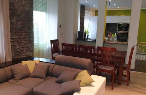 Horde Apartment | TOP MODERN APARTMENT - 100sqm - 4 ROOMS - up to 10 people