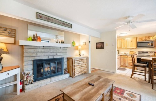 Seven Devils Condo | Top of 7, B-10- Condo close to Boone, Banner Elk, and Blowing Rock, Mountain View, Gas Log Firepl.