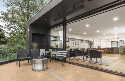 Kew House | Top of the Trees in the City