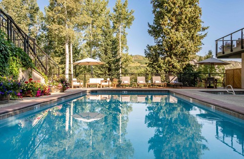 Snowmass Village Condo | Top of the Village - Summit 306