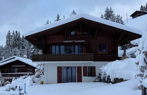 Oeschseite Apartment | Top-renovated, very cozy vacation apartment on the Rinderberg in Zweisimmen