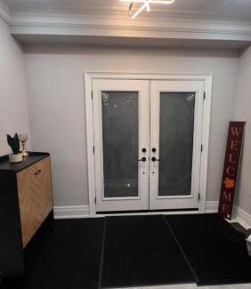 Scarborough Junction Villa | Toronto Guest House