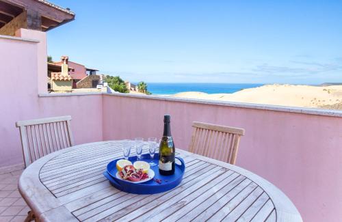 Torre dei Corsari Apartment | Torre dei Corsari vista mare con terrazza spiaggia sotto casa per 5 persone