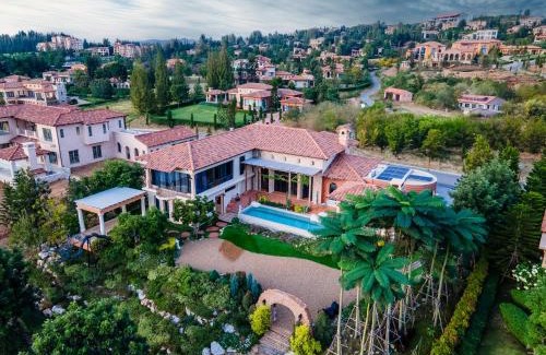 Pong Ta Long Villa | Toscana valley, Casa Vacanze, Luxury private pool villa at Khao Yai