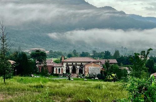 Pong Ta Long Villa | Toscana valley, Casa Vacanze, Luxury private pool villa at Khao Yai