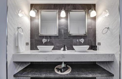 Canobolas House | Towac Cabin 3- Hamptons Luxury, Breathtaking Views