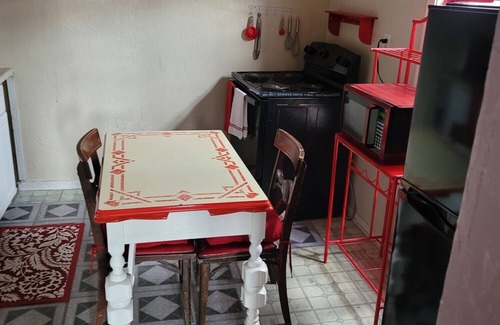 Niagara Falls Apartment | Tower Of Little Italy