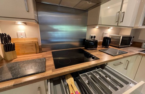 Rushmoor District Apartment | Town Center - 2 Bedroom Apartment - Farnborough