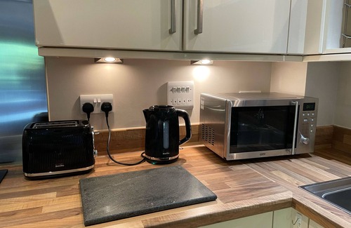 Rushmoor District Apartment | Town Center - 2 Bedroom Apartment - Farnborough