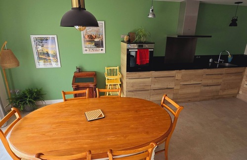 Matignon House | Town center house ideally located near shops and beaches