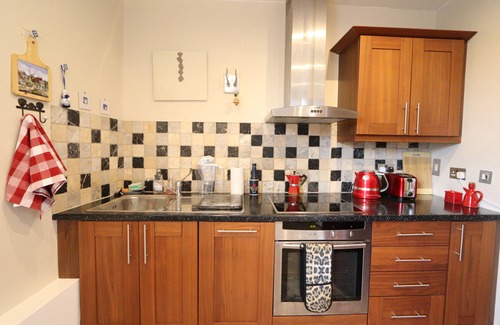 Dalgarno Apartment | Town View Notting Hill Apartment