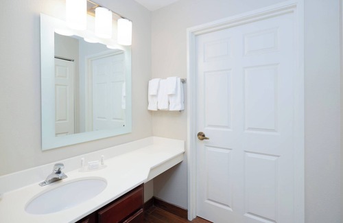 Rochester Hotel | TownePlace Suites by Marriott Rochester