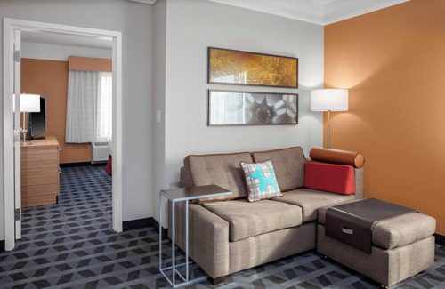 Gainesville Hotel | TownePlace Suites by Marriott Gainesville