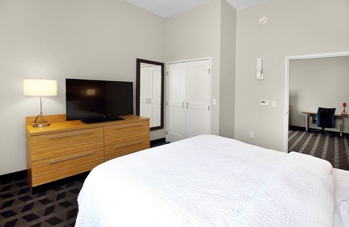 Mercer Hotel | TownePlace Suites Grove City Mercer/Outlets