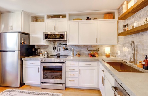 Flagstaff House | Townhome Near Dtwn Flagstaff: Grill, Golf & Relax!