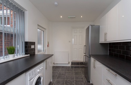 Crewe House | Townhouse @ 101 Catherine Street Crewe - Double Room