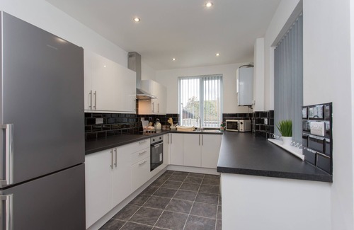 Crewe House | Townhouse @ 101 Catherine Street Crewe - Whole 4 Bedroom House