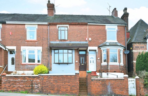 Stoke-on-Trent House | Townhouse @ 543 London Road Stoke - Superior Single With TV
