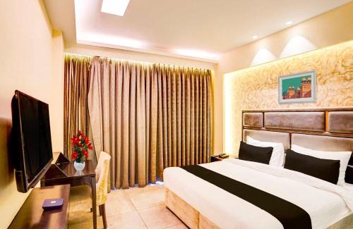 Pitampura Hotel | Townhouse Oak Pitampura West Enclave
