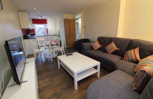 Belfast City Centre Apartment | Townlets Serviced Apartment Maryville