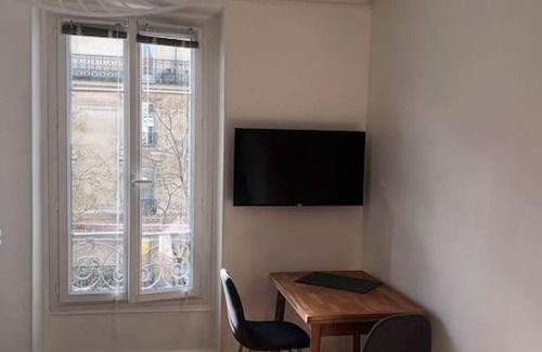 Gare Apartment | Très Parisien et ensoleillé