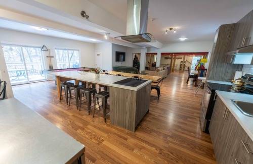 Sainte-Sophie-d'Halifax Ski Chalet | Très spacieux chalet des Vallons et Billard
