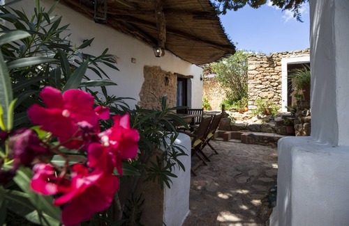 Sant Josep de sa Talaia Cottage | Traditional Ibizan country house with private pool and large gardens