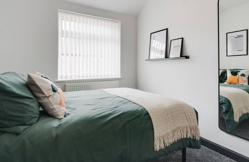 Everton House | Traditional 3 bed Scouse House in Anfield