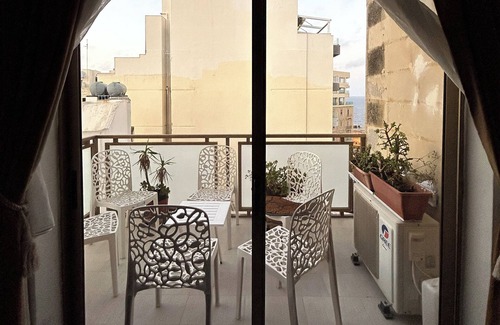 Madliena Apartment | Traditional apartment, classic style with sea view in tigne point