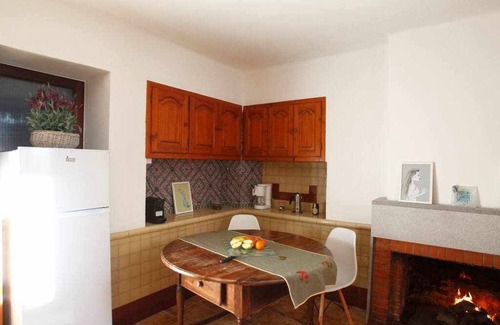 Celra Apartment | Traditional apartment in Celrà
