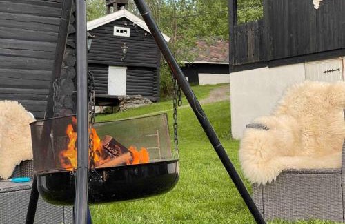 Hundorp Ski Chalet | Traditional barn -Stabbur - wifi og sauna