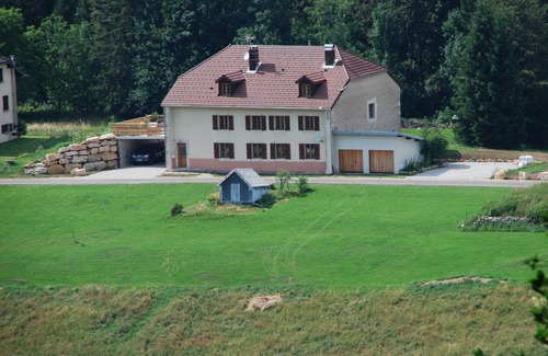 Lamoura House | Traditional Haut-Jura farmhouse at the foot of the slopes with recharging point