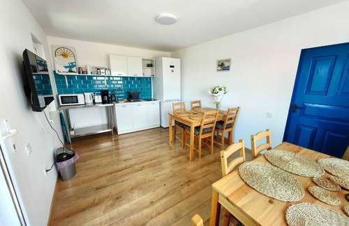 Tulcea County House | Traditional house with private 2 bedroom apartment, lake view from the garden