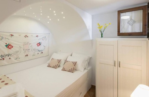 Aperathos House | Traditional Inn Pirethron