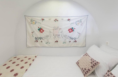 Aperathos House | Traditional Inn Pirethron