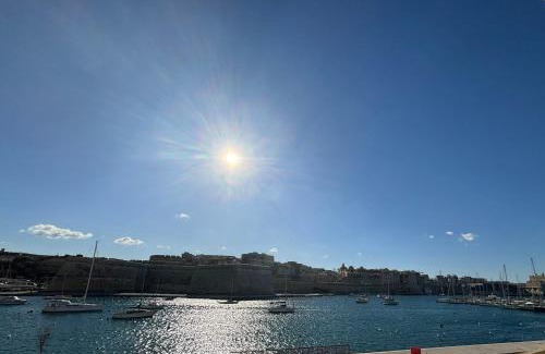 Kalkara Apartment | Traditional Maltese Sea View Apartment