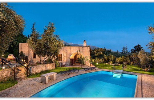 Maza Villa | Traditional Stone Villa With Pool And Nice View.
