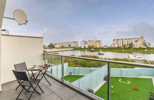 Ramsey House | Traie Twoaie is a modern home located in a quiet cul-de-sac just minutes from Ramsey town centre
