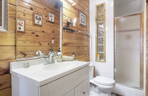Bandera Cottage | Trails End Hideaway in Bandera