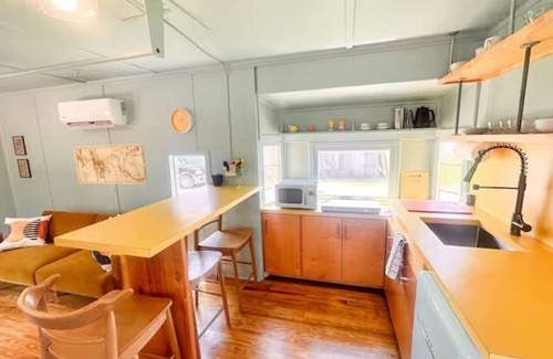Grand Coteau House | Train Wreck Inn: Stay in the Caboose