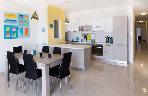 Xaghra Apartment | Trankwilla! New 3½ room Apartment. Large Pool! Sun Terrace. Near Ramla Beach!